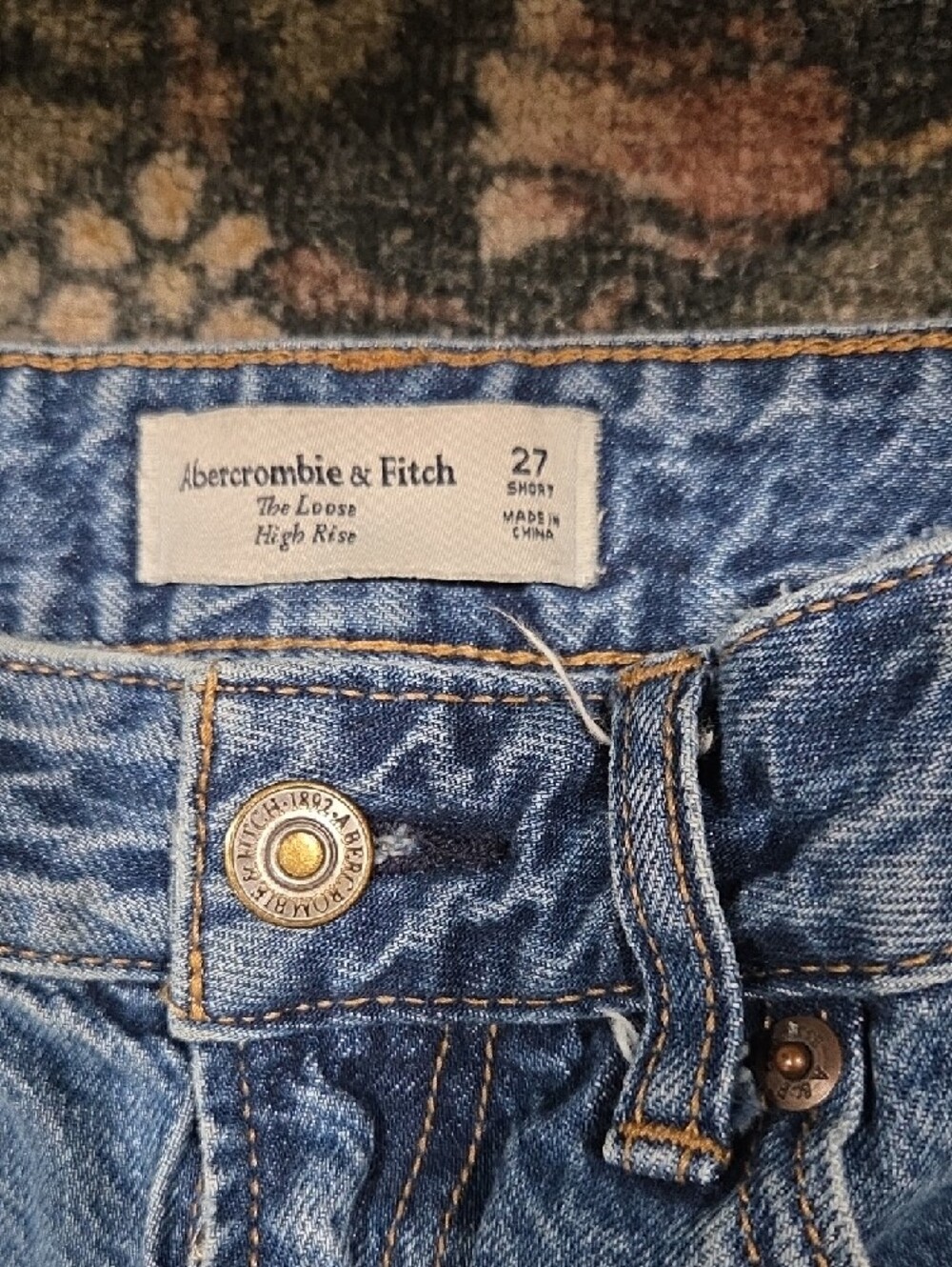 Abercrombie The Loose High Rise Jean In Curve Love - Picture 3 of 6